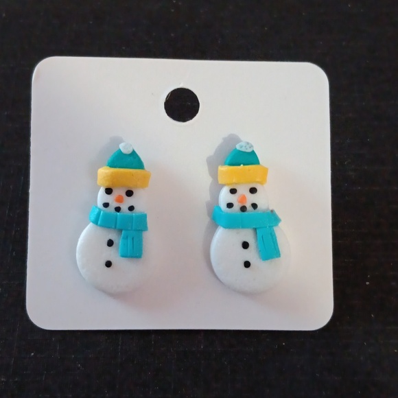 Cute Snowman Earrings New! - Picture 2 of 2
